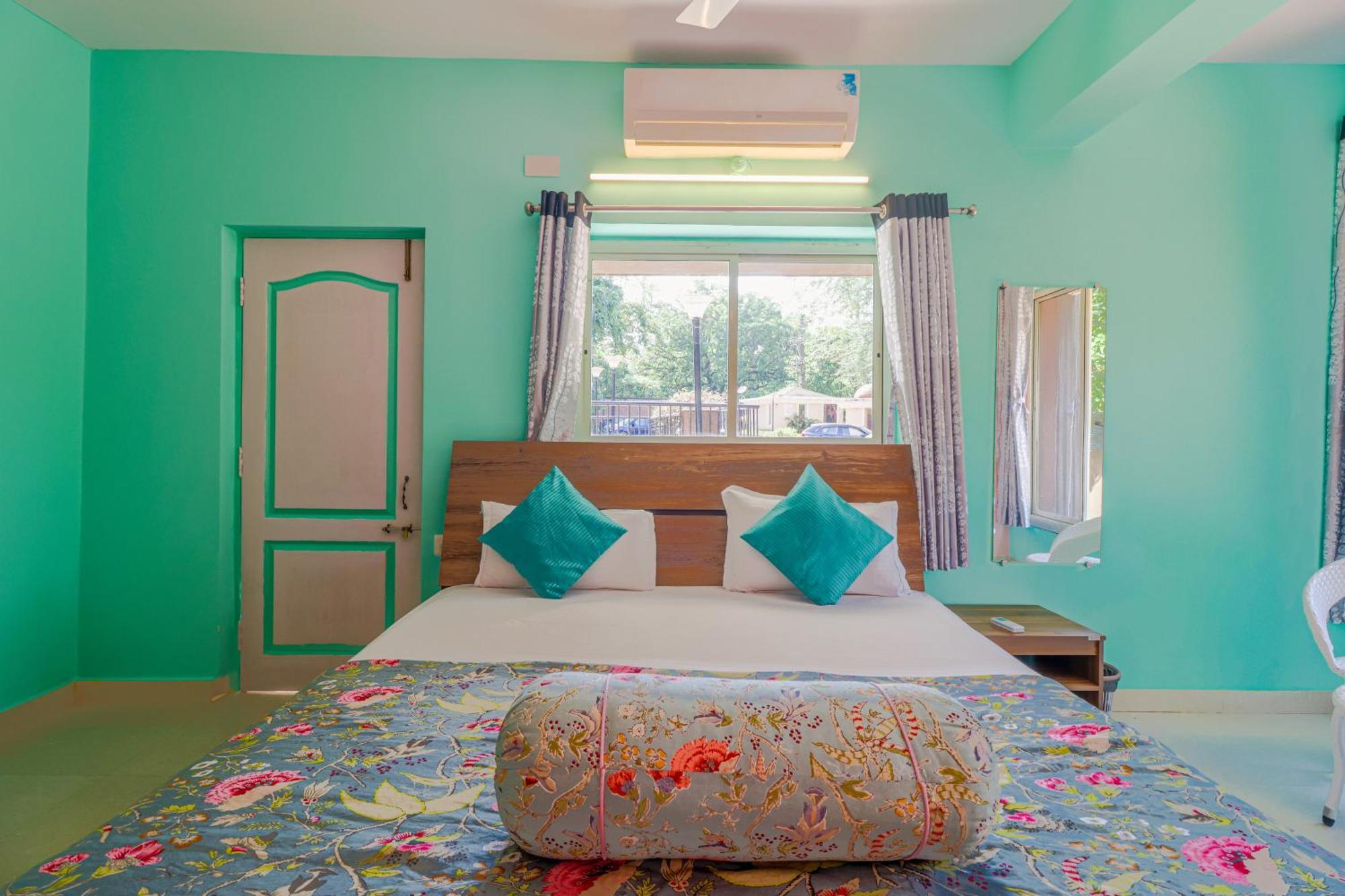 4Bhk Sparkling Apartment Near Beach Pool & Bar 2Bhkx2 Вагатор Номер фото